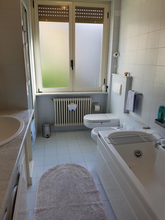 Ferienwohnung Casa Elena Albese Con Cassano Exterior foto